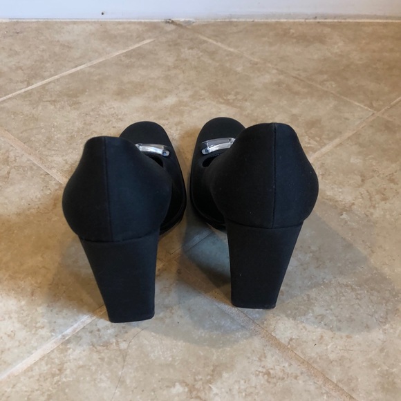 Solid Black Prada Plastic Buckle Heels Sz 37 - Picture 4 of 9